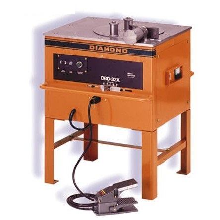 The DBD-32X Portable rebar bender can be used on the construction site to bend rebar up to 32mm thick.